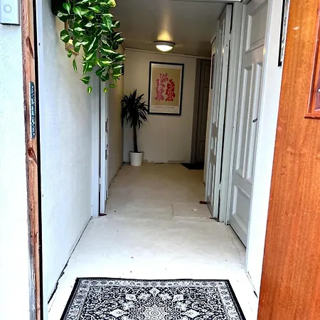 Retreat - Steps From Bryggen - Norwegians Minimum Age 25 Апартаменты *