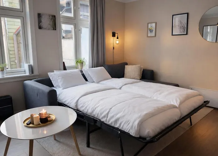 Retreat - Steps From Bryggen - Norwegians Minimum Age 25 アパート *